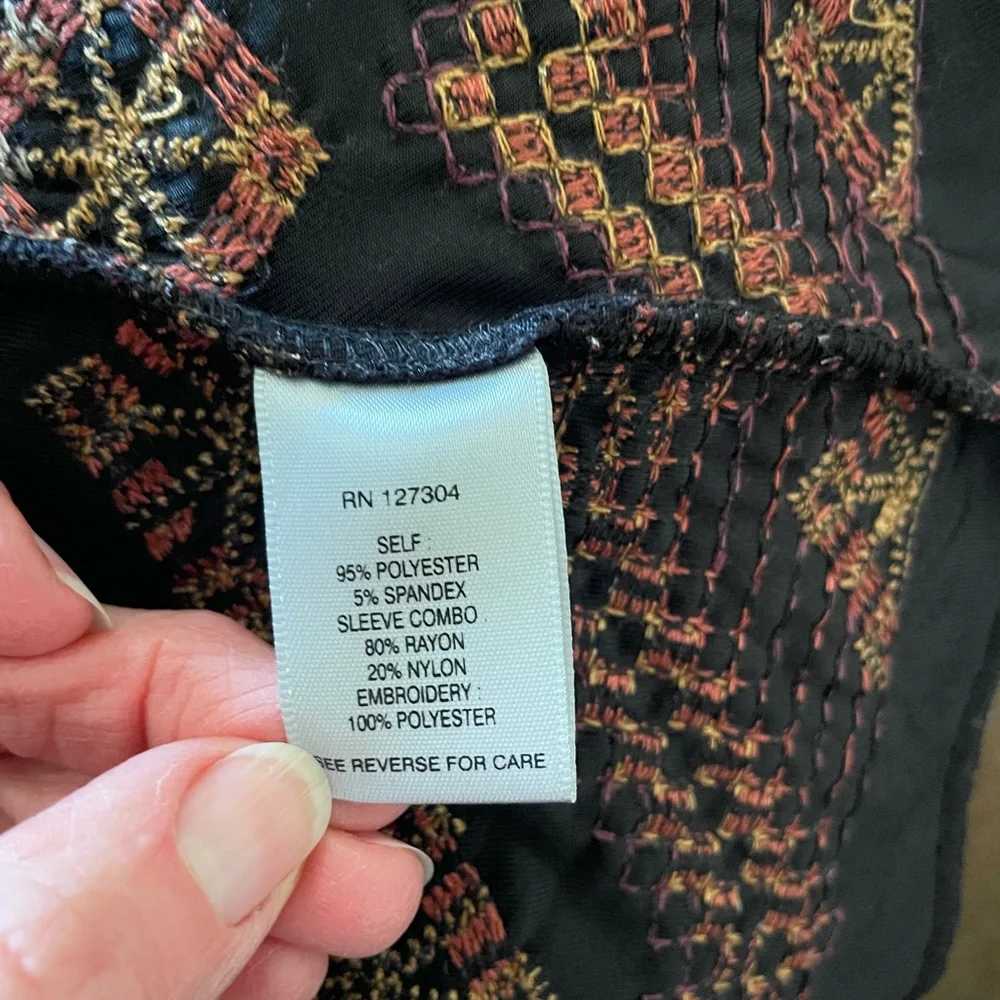 Embroidered Velour Duster. - Picture 8 of 8